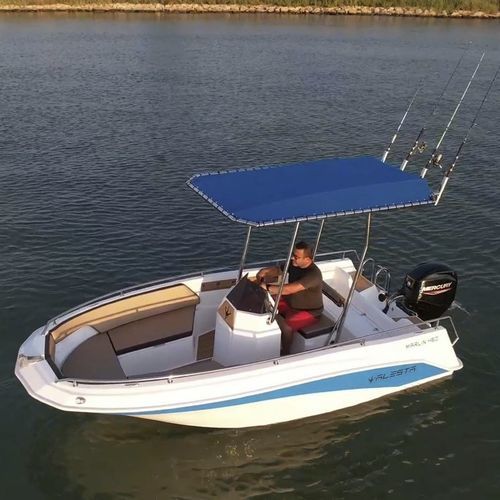 舷外敞开艇 - MARLIN 460 - Alesta Marine - 中央控制台 / 钓鱼 / 最多容纳 5 人