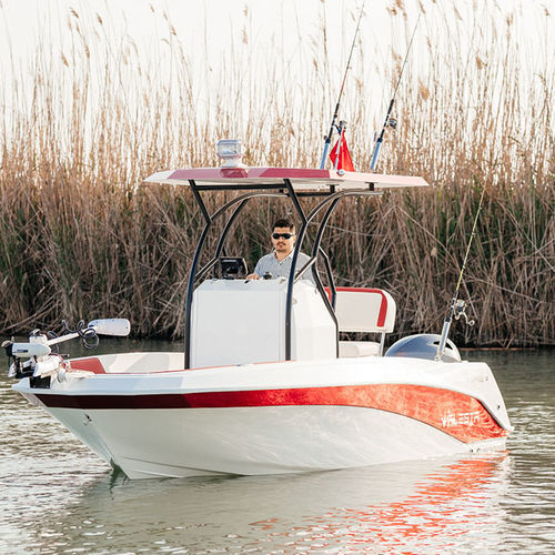 舷外敞开艇 - MARLIN 500 PRO - Alesta Marine - 中央控制台 / 钓鱼运动 / 最多容纳 5 人