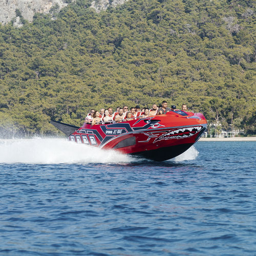 观光船专业船 - Predator Commercial Jet Boat - Alesta Marine - 舷内喷水式推进器 / GRP