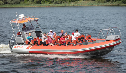 舷外充气艇 - RIB 1100 - Vector Inflatables - 双引擎 / RIB / 中央控制台
